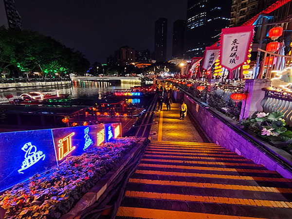Chengdu Jinjiang River Night Cruise