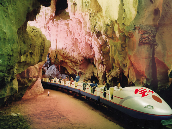 Crown Cave 
