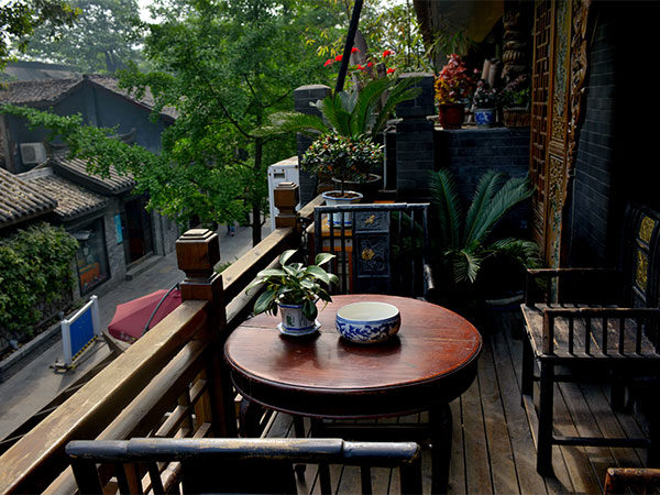 Drink a Cup of Tea in Chengdu