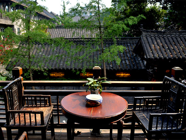 Drink a Cup of Tea in Chengdu