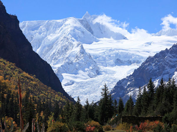 Midui Glacier in Tibet