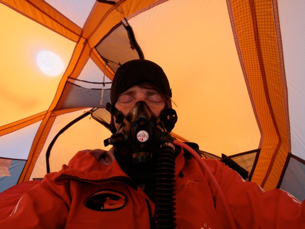 How to Acclimate to High Altitudes of Mount Everest?