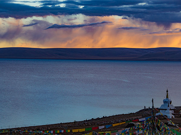 Most Famous Lakes in China-Namtso Lake in Nagqu