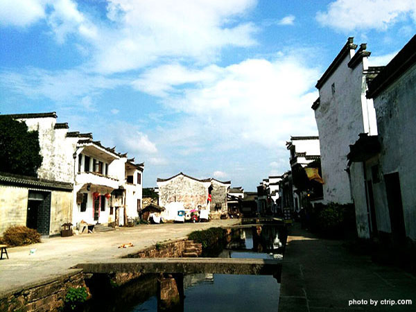 Tangmo Ancient Village