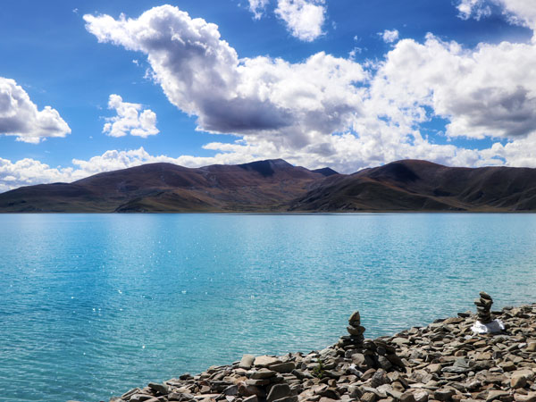 Most Famous Lakes in China-Yamdrok Lake in Tibet