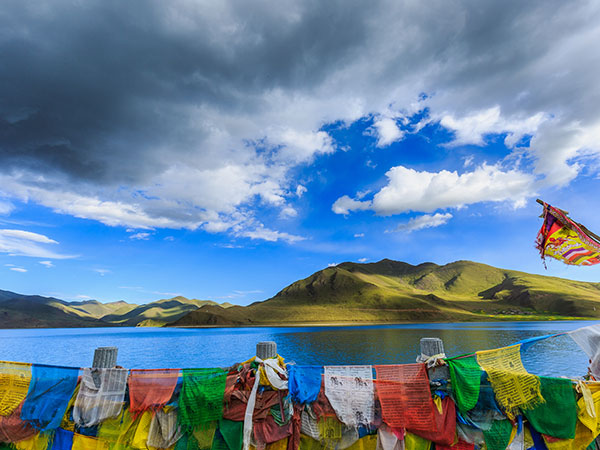The Highest Lakes in China-Yamdrok Lake, Shannan